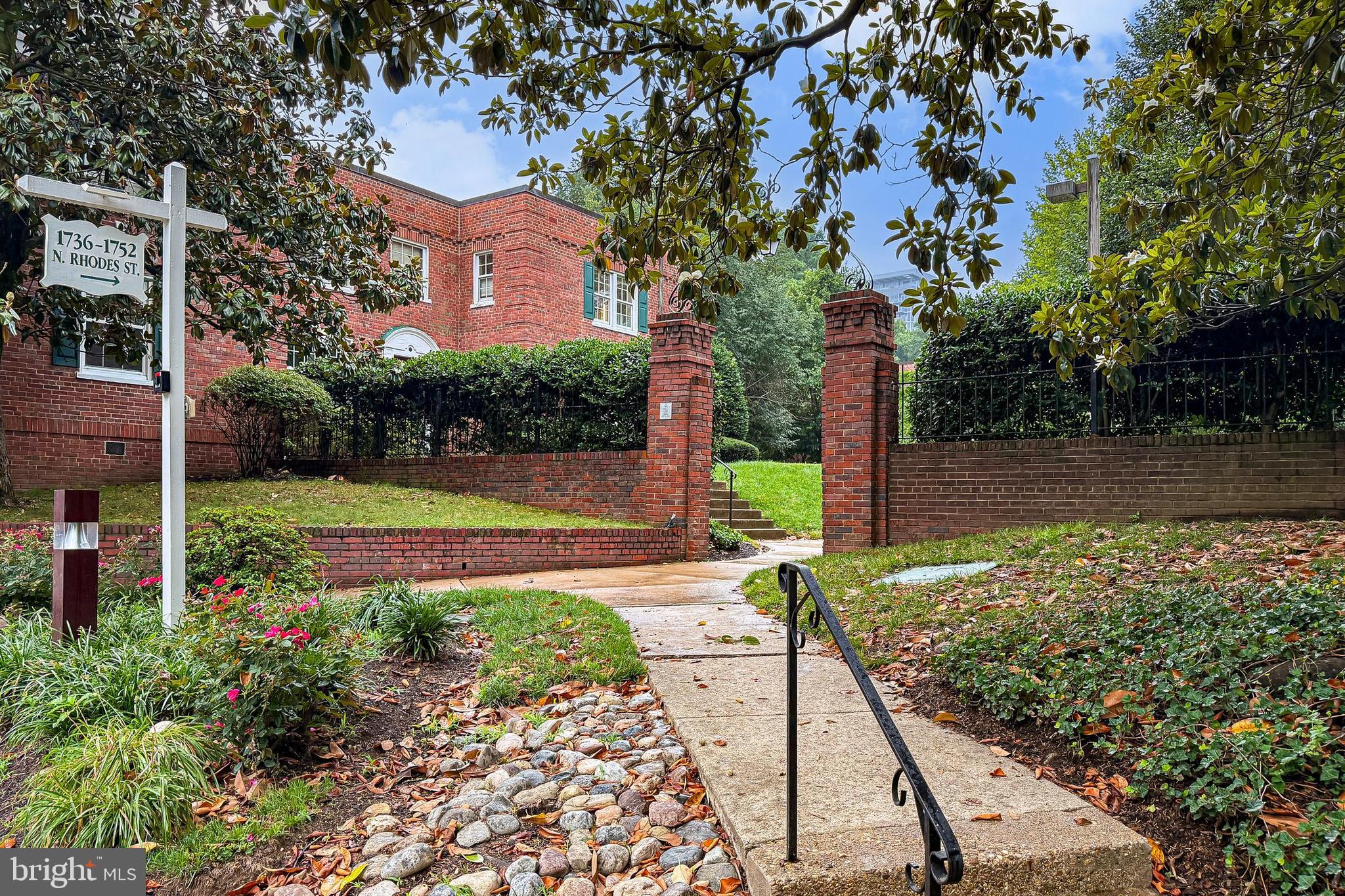 1752 North Rhodes Street, Unit 325 Arlington, VA 22201 - Photo 1 of 15