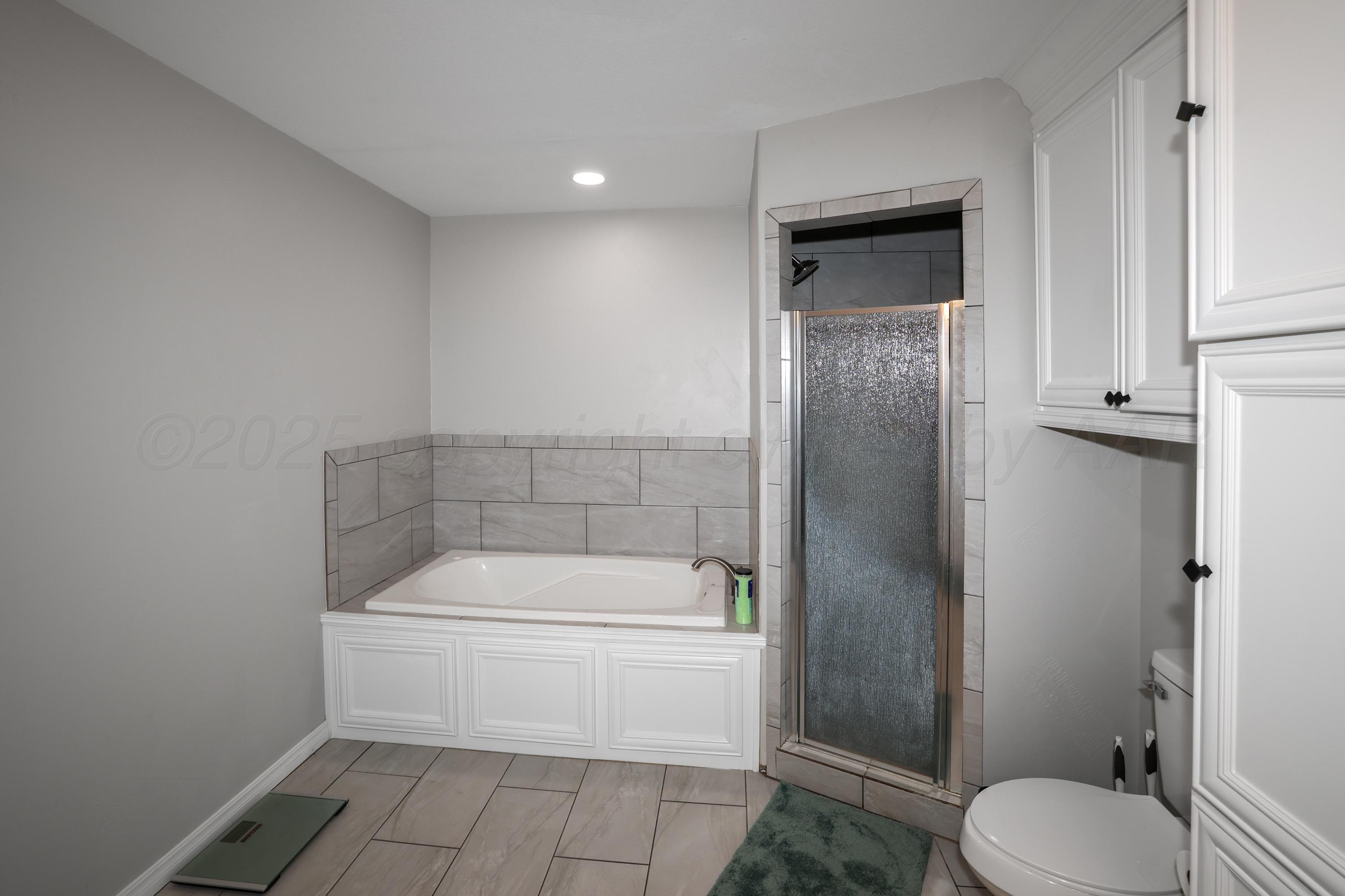 6200 West McCormick Road Amarillo, TX 79118 - Photo 27 of 36 12-Primary Bath
