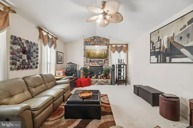 $620,000 | 10019 Graystone Drive, Upper Marlboro, MD 20772