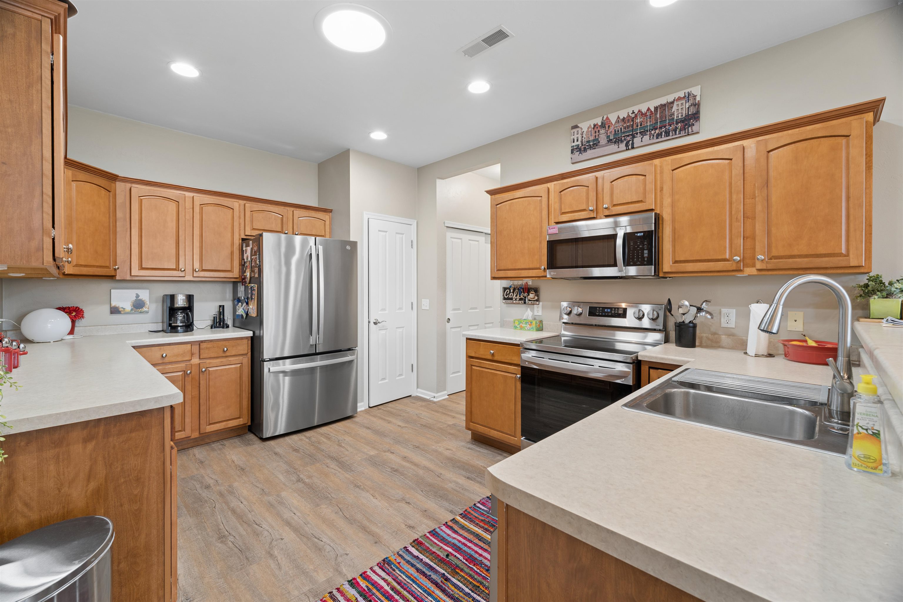2301 East Tuscany Way Appleton, WI 54913 - Photo 12 of 25 Gallery Image 12