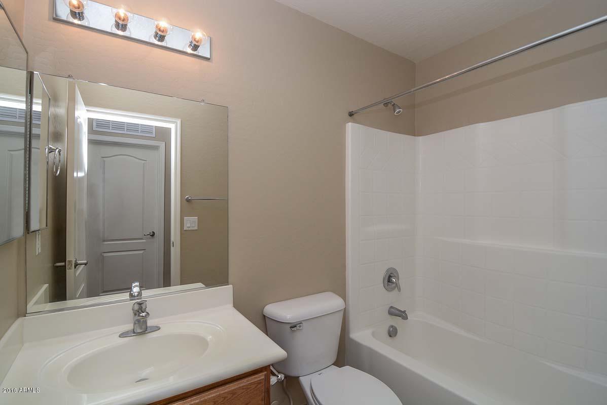 11927 West Dos Rios Drive Sun City, AZ 85373 - Photo 23 of 31 Hall Bath