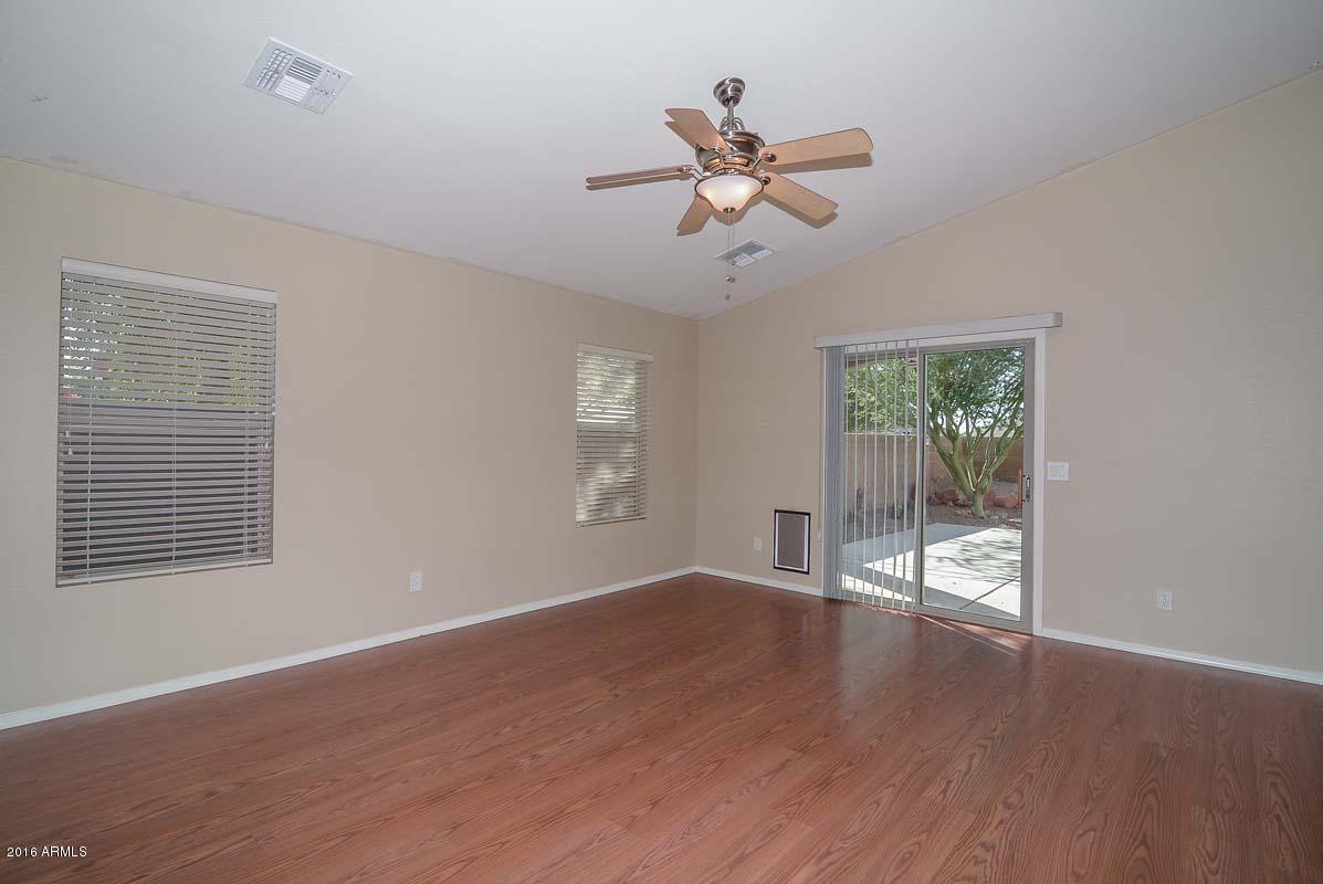 11927 West Dos Rios Drive Sun City, AZ 85373 - Photo 5 of 31 Living Room