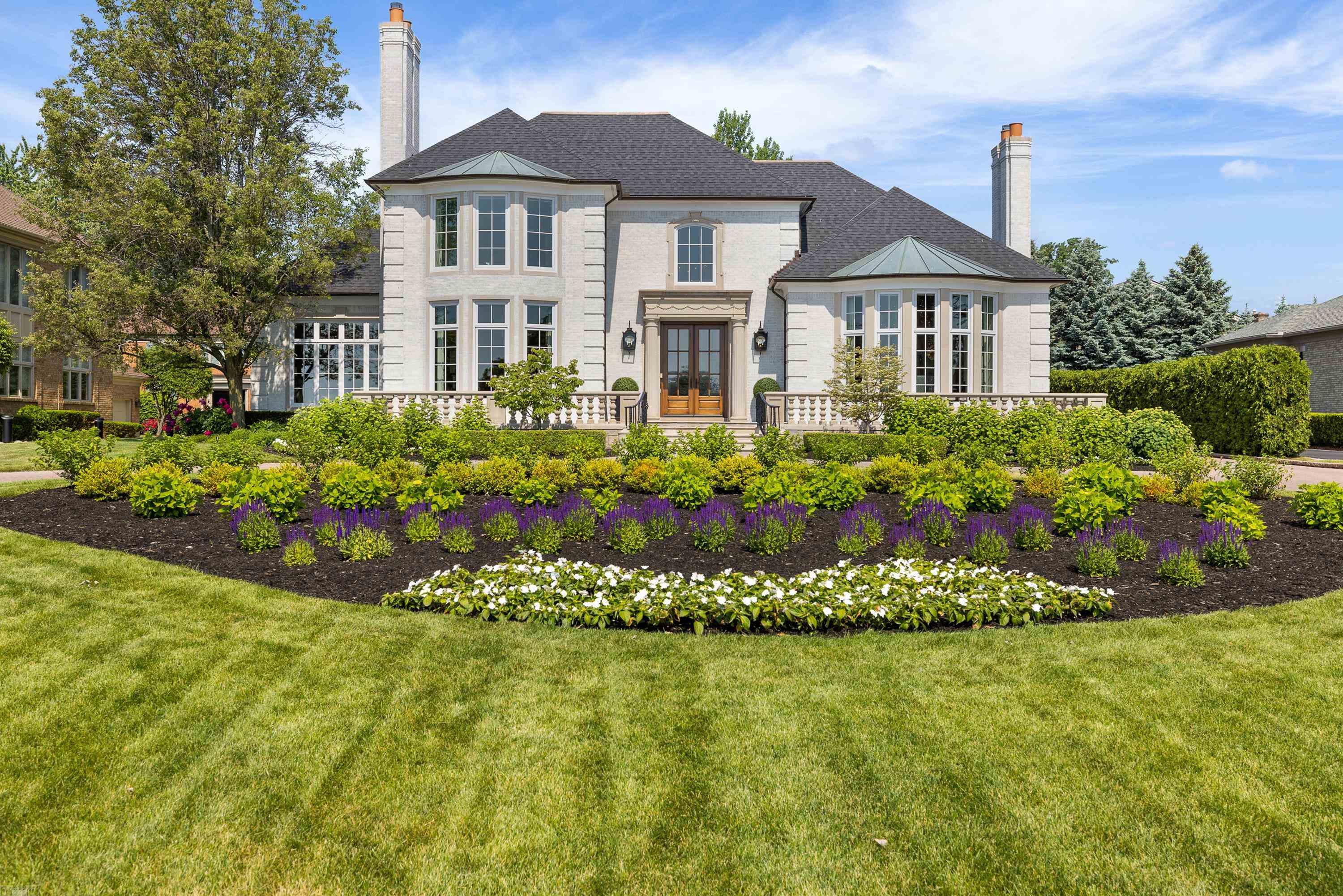 505 Lake Shore Road Grosse Pointe, MI 48236 - Photo 4 of 99 50112077-1.JPG