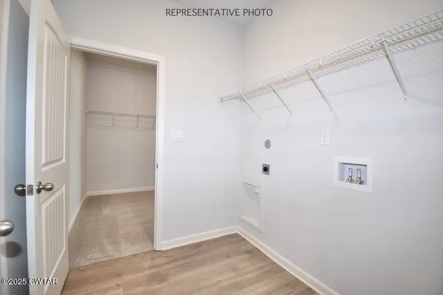 a view of a room with an empty space