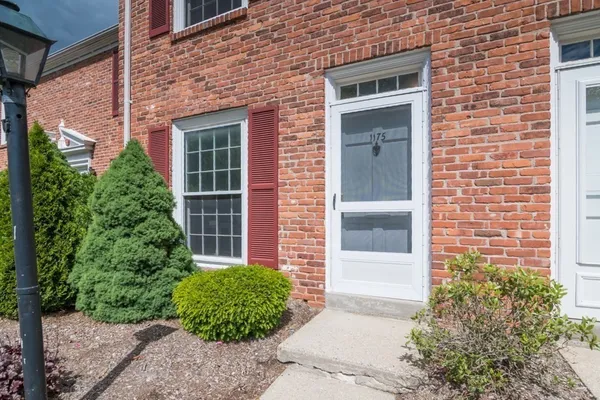 $289,000 | 1175 Dickinson Street, Unit 1175, Springfield, MA 01108