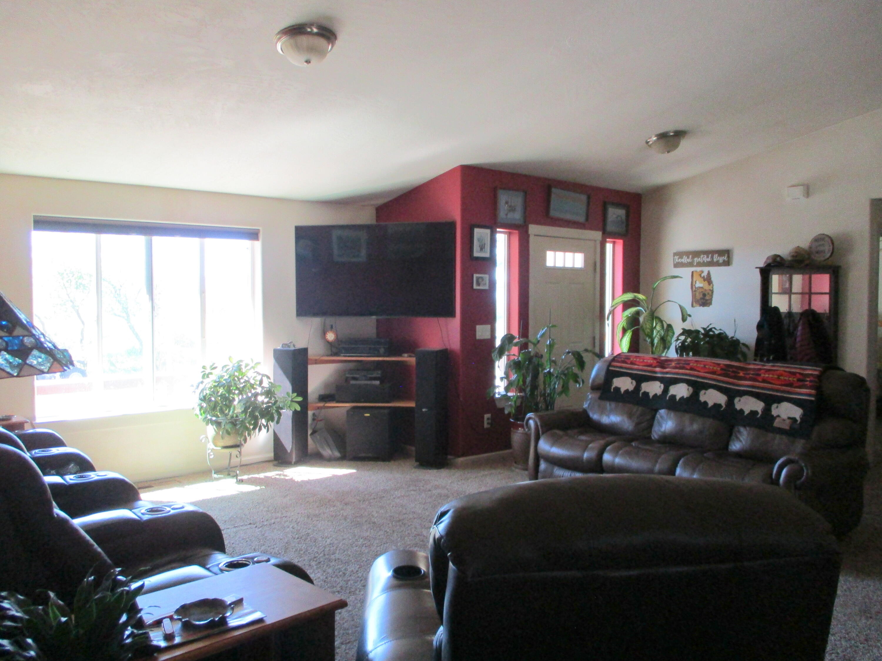 36141 David Street Chiloquin, OR 97624 - Photo 13 of 43 IMG_0892