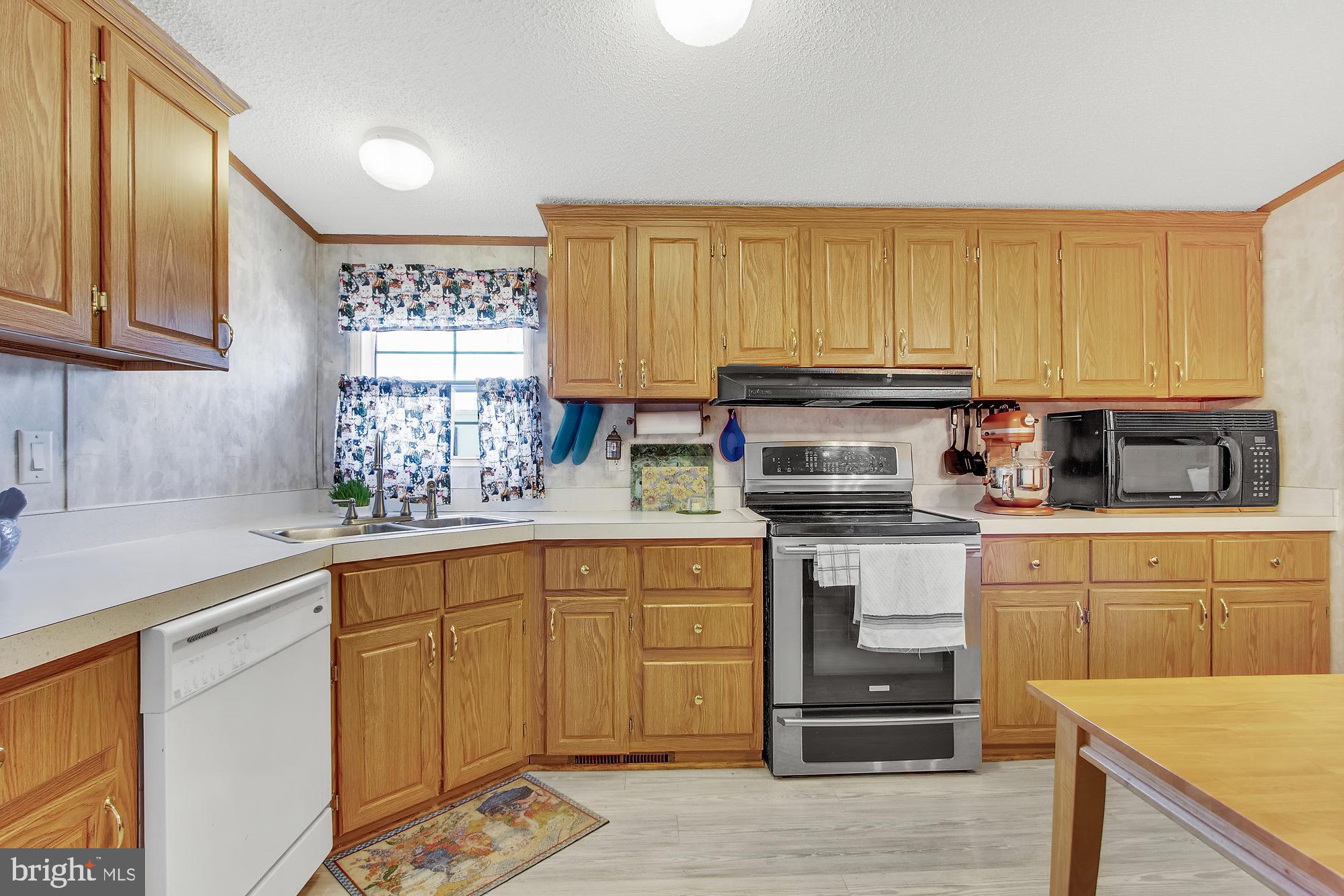 2160 Hanover Road, Unit 9 Gettysburg, PA 17325 - Photo 5 of 28