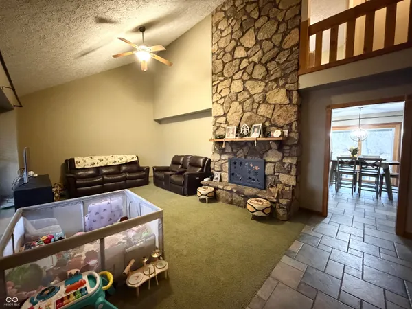 $319,900 | 825 West Krislynn Woods Avenue, West Terre Haute, IN 47885