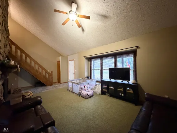 $318,900 | 825 West Krislynn Woods Avenue, West Terre Haute, IN 47885