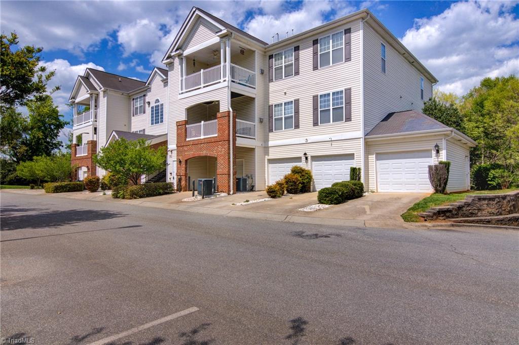 317 College Road, Unit 101 Greensboro, NC 27410 - Photo 2 of 32 Gallery Image 2