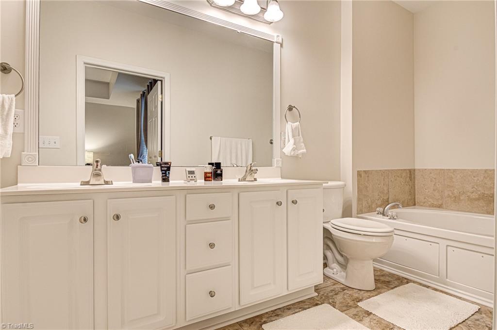 317 College Road, Unit 101 Greensboro, NC 27410 - Photo 20 of 32 Gallery Image 20