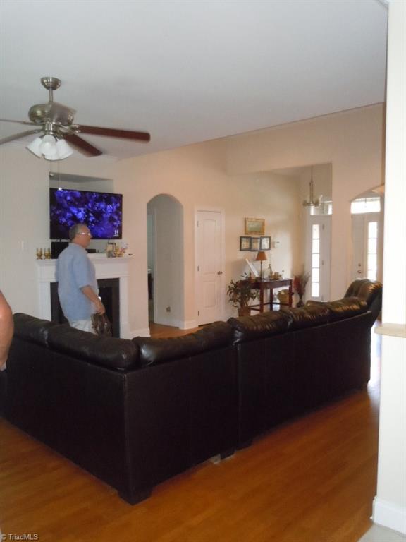 4037 Payne Road High Point, NC 27265 - Photo 9 of 27 Gallery Image 9