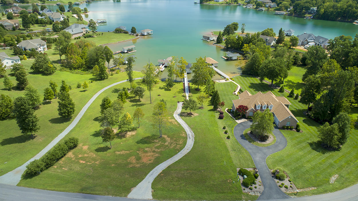160 Calypso Road Moneta, VA 24121 - Photo 8 of 20 an aerial view of a golf course with swimming pool