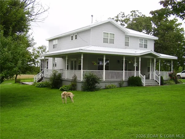 $730,000 | 3521 South 240th Road, Louisburg, MO 65685