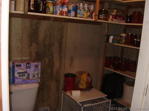 $730,000 | 3521 South 240th Road, Louisburg, MO 65685