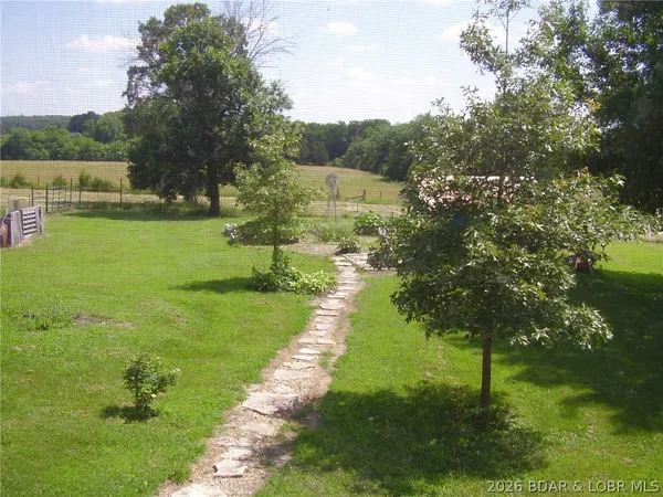 $730,000 | 3521 South 240th Road, Louisburg, MO 65685