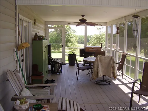 $730,000 | 3521 South 240th Road, Louisburg, MO 65685