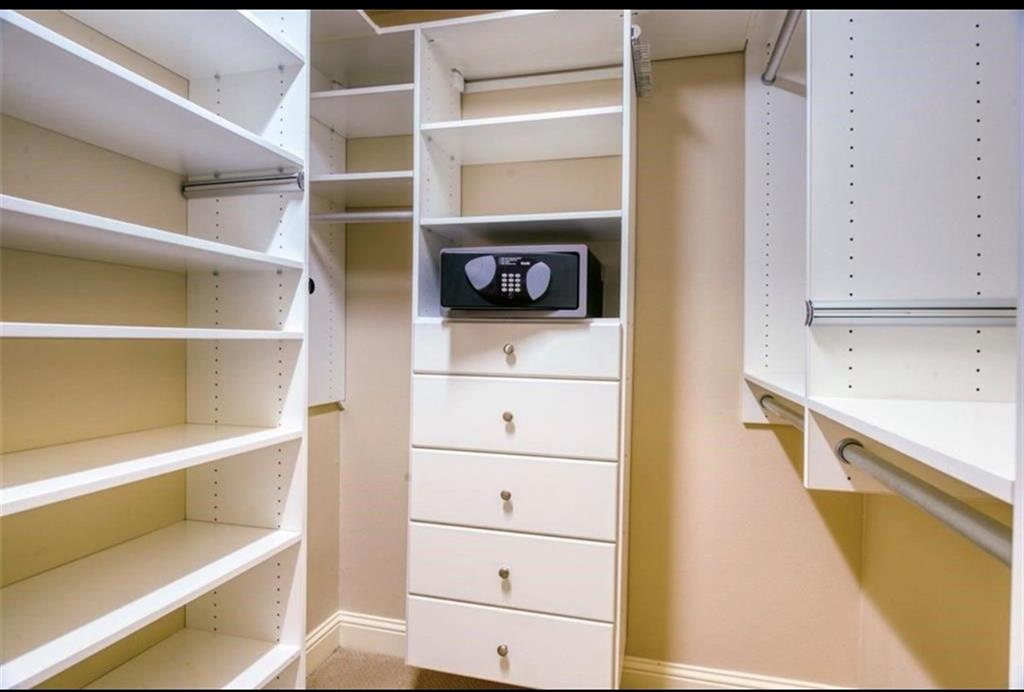 4970 Thunder Road Dallas, TX 75244 - Photo 12 of 19 Gallery Image 12