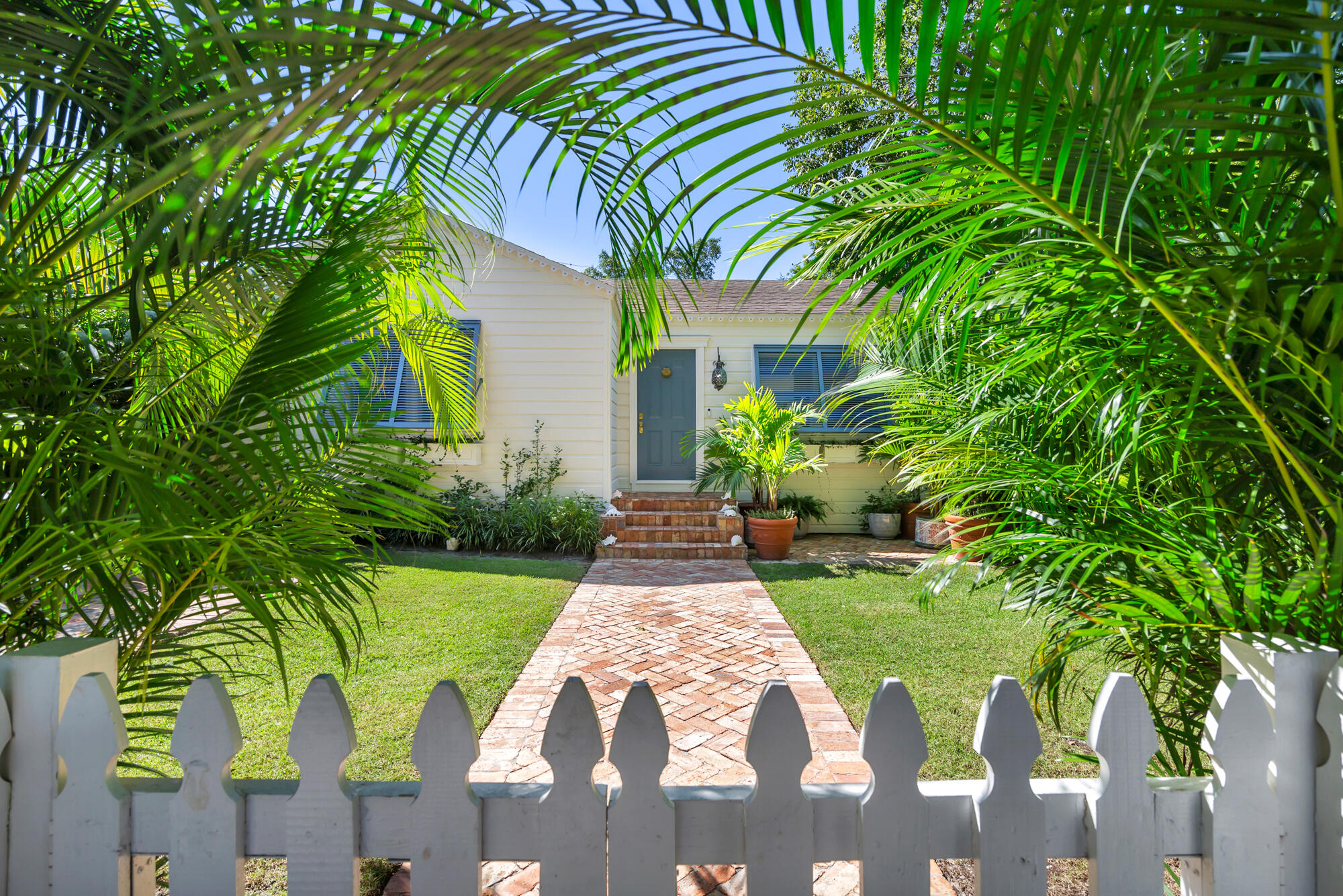 744 Avon Road West Palm Beach, FL 33401 - Photo 1 of 24 low-2