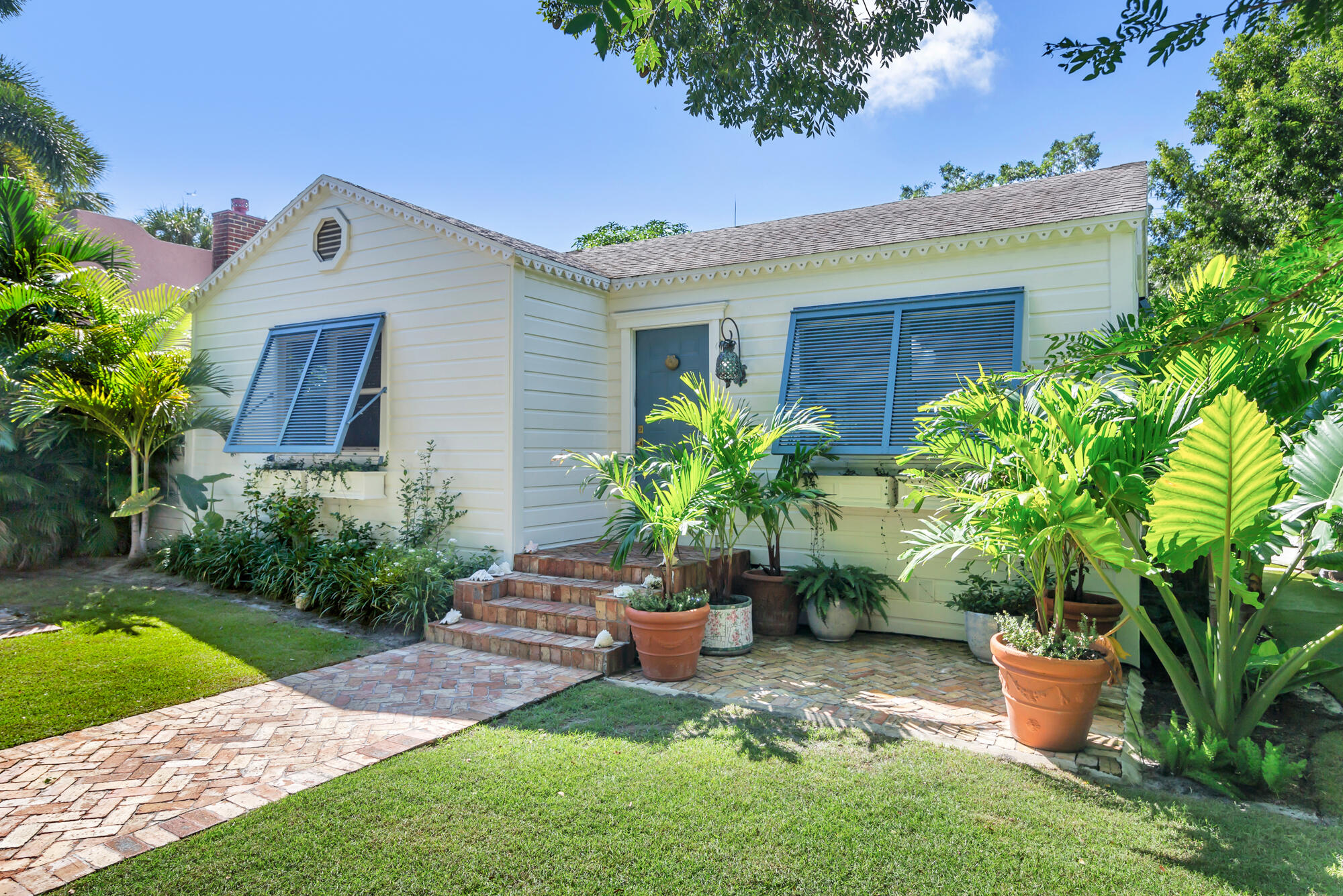 744 Avon Road West Palm Beach, FL 33401 - Photo 3 of 24 low-8