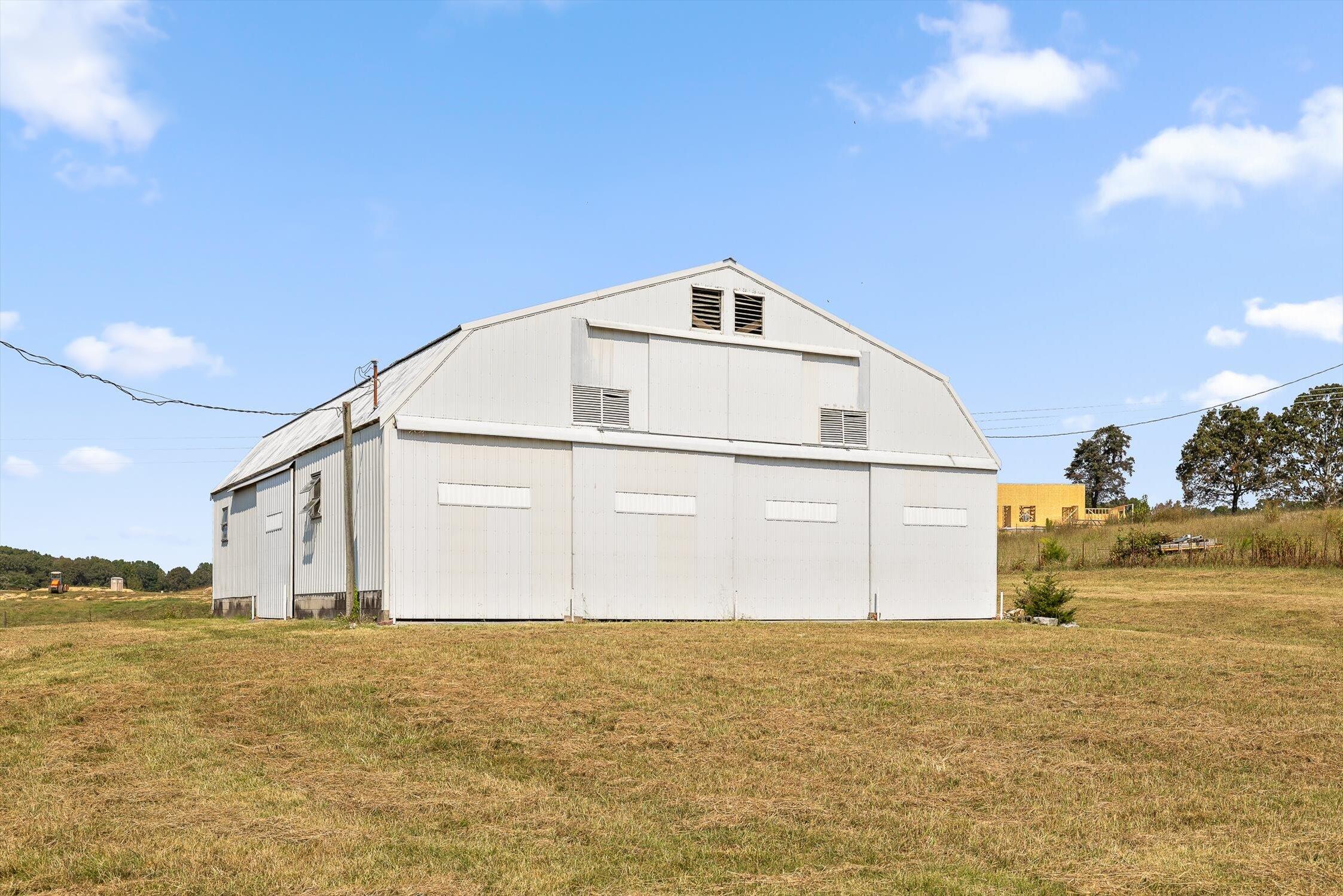 9405 Highway 58 Harrison, TN 37341 - Photo 15 of 76 Barn 3