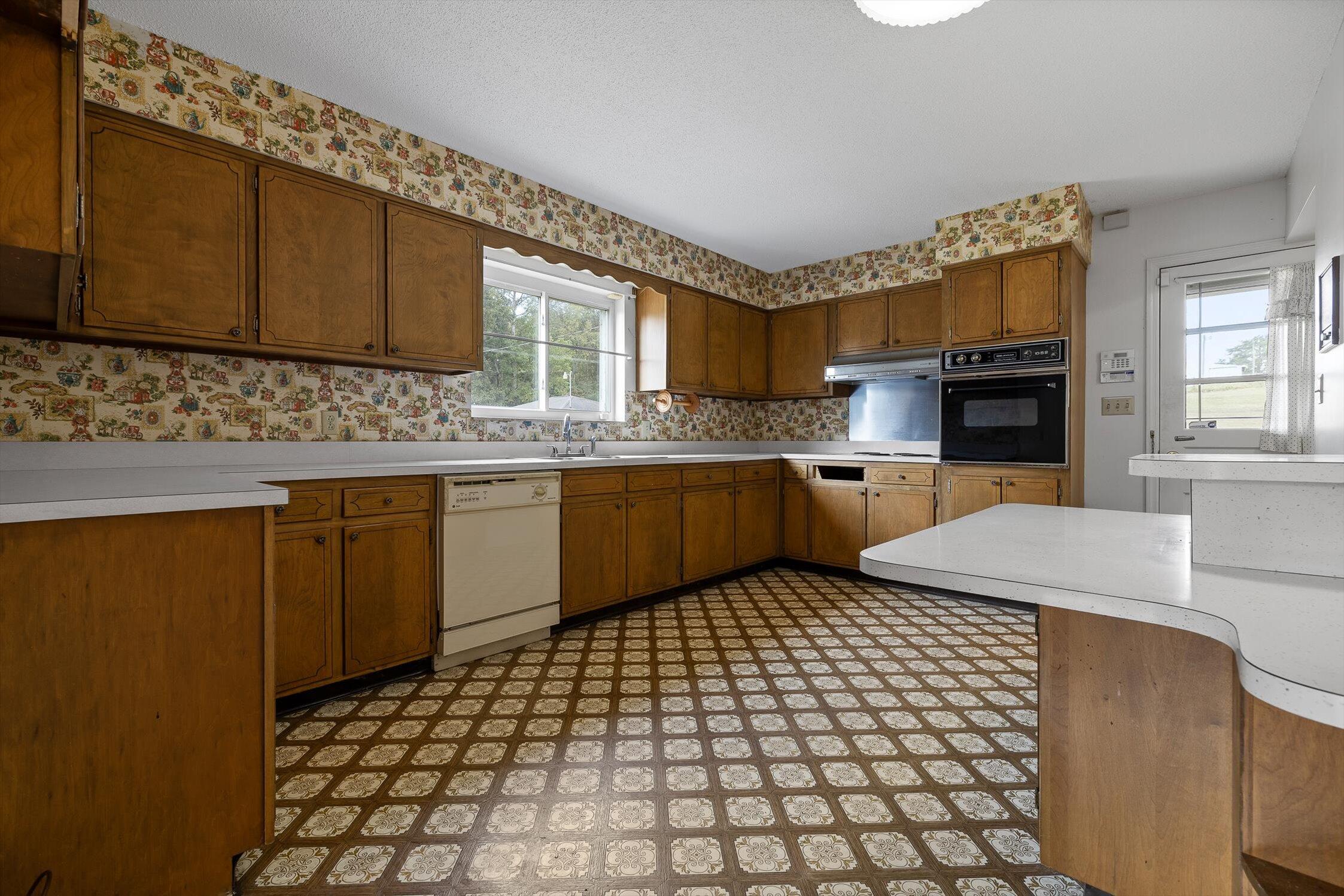 9405 Highway 58 Harrison, TN 37341 - Photo 23 of 76 Kitchen - Primary House