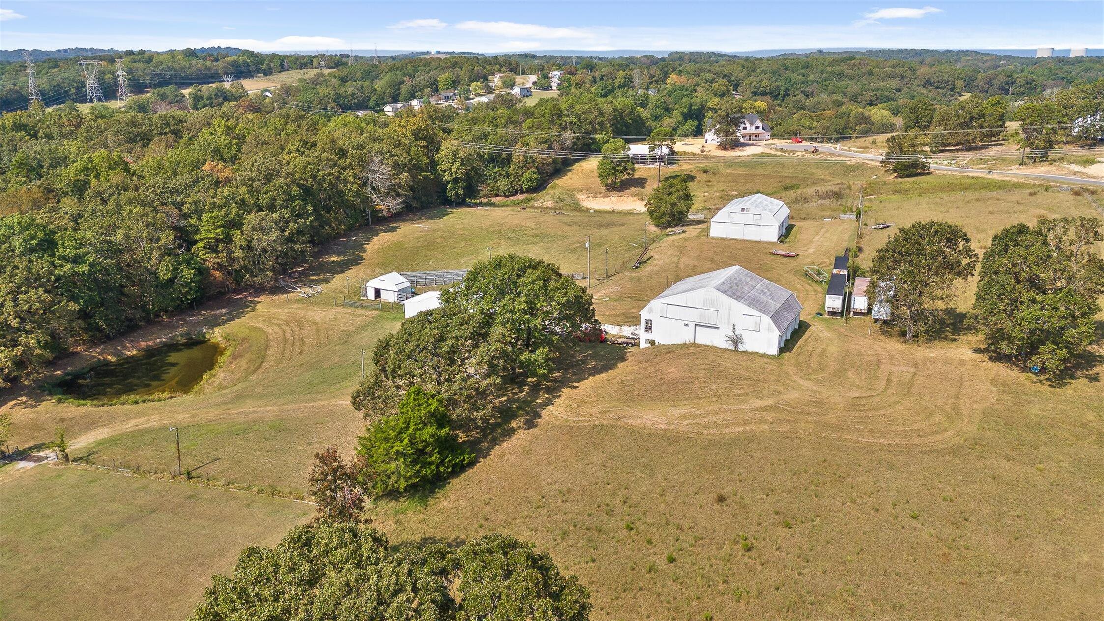 9405 Highway 58 Harrison, TN 37341 - Photo 62 of 76 Barns