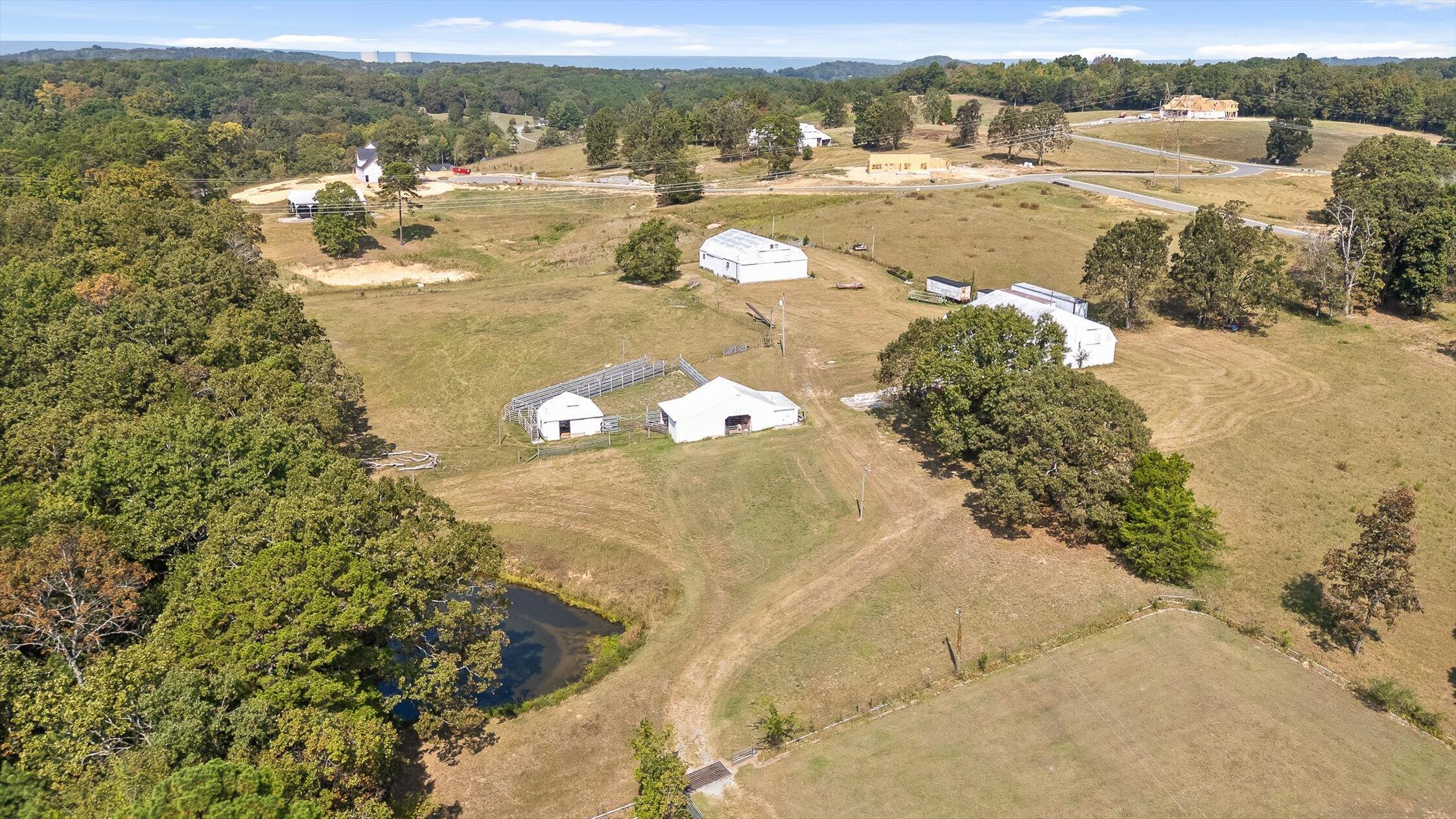 9405 Highway 58 Harrison, TN 37341 - Photo 63 of 76 Barns
