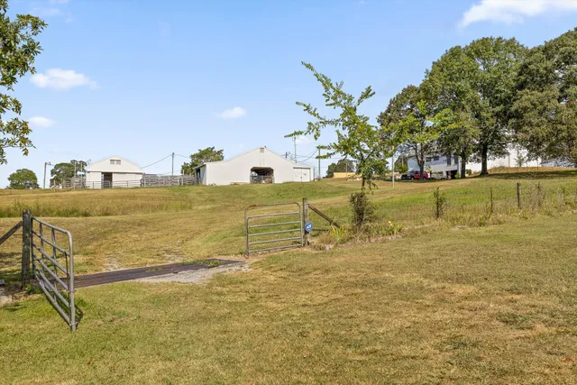 $900,000 | 9405 Highway 58, Ooltewah, TN 37363