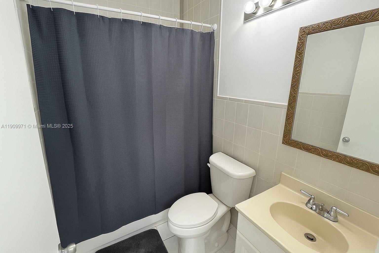 2365 Southwest 21st Avenue Miami, FL 33145 - Photo 14 of 22