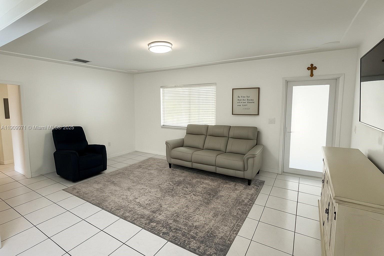 2365 Southwest 21st Avenue Miami, FL 33145 - Photo 8 of 22