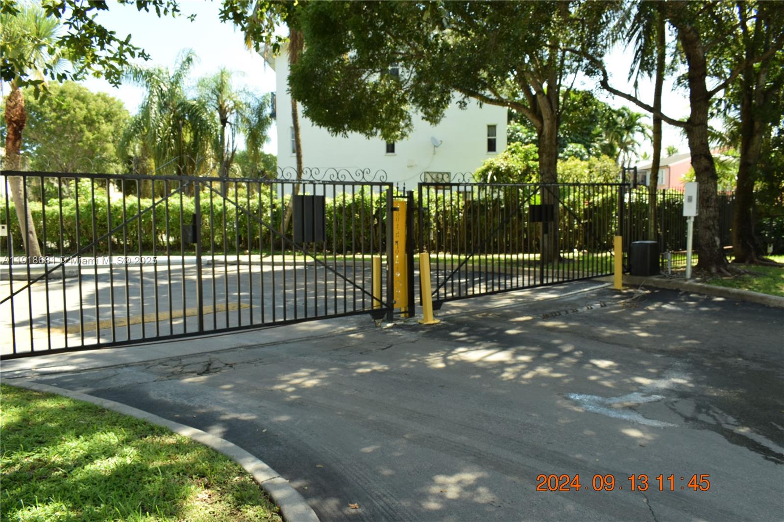12080 Southwest 268th Street, Unit 28 Homestead, FL 33032 - Photo 11 of 25 a view of a park with pathway