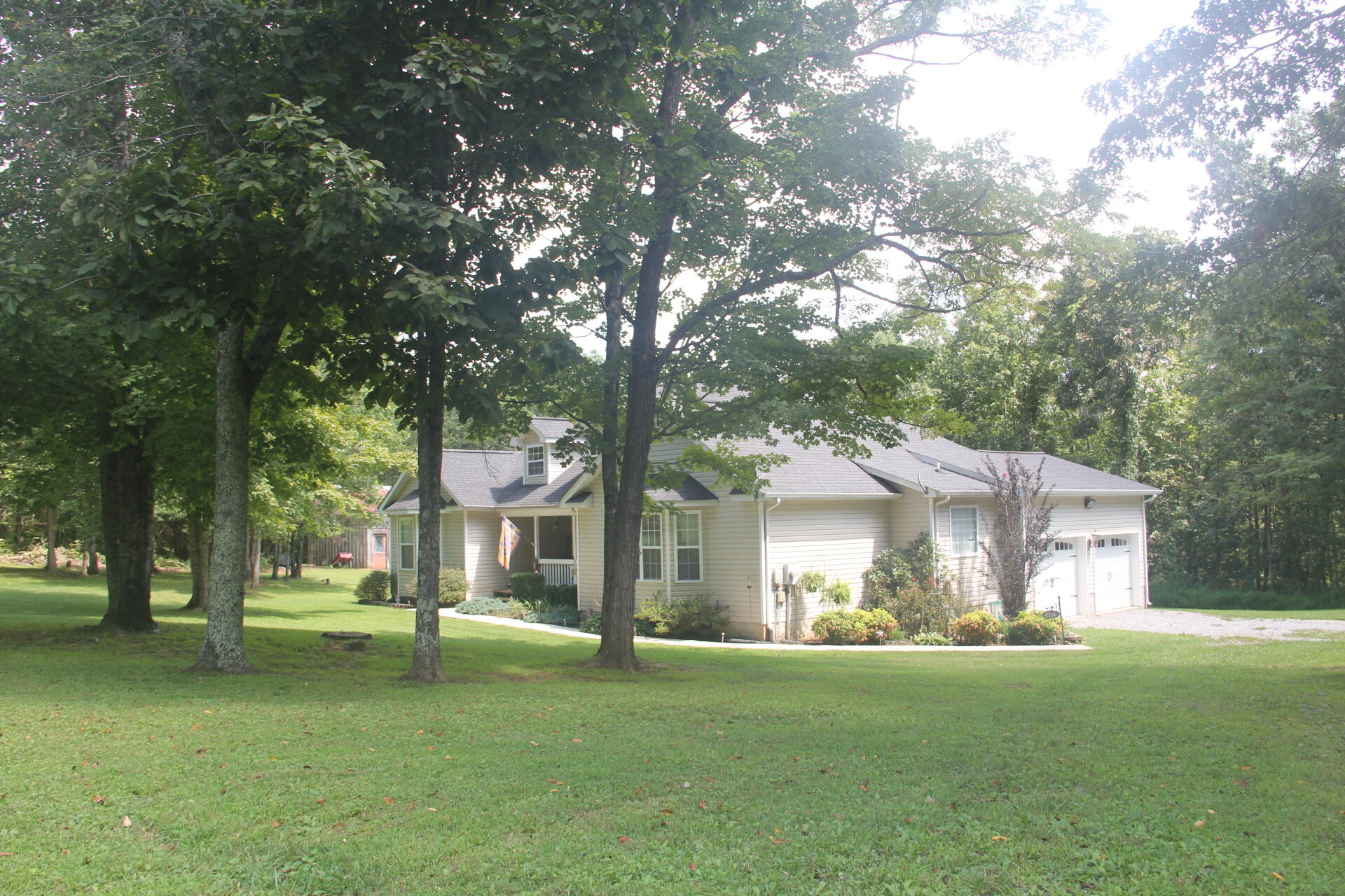 4114 Porch Rock Road Pikeville, TN 37367 - Photo 3 of 27 IMG_3818