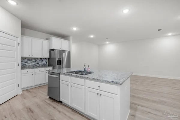 $2,600 | 7814 Burnside Loop, Pensacola, FL 32526