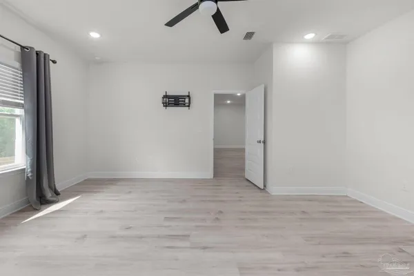 $2,600 | 7814 Burnside Loop, Pensacola, FL 32526