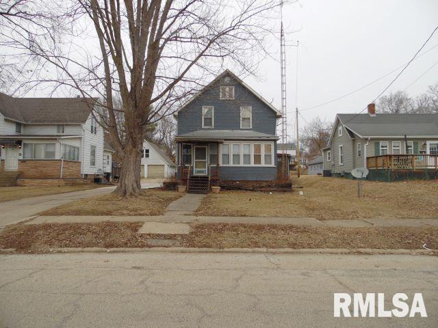 355 West Walnut Street Canton, IL 61520 - Photo 1 of 14