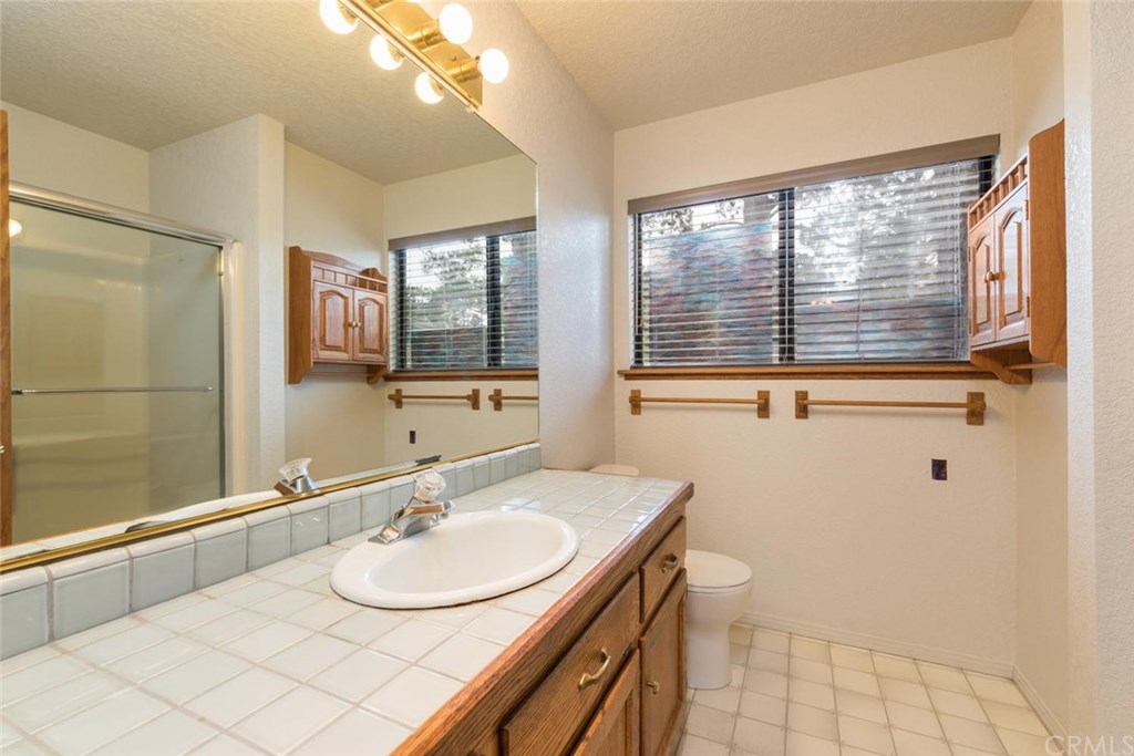 2755 Taft Place Cambria, CA 93428 - Photo 16 of 32 Master Bathroom