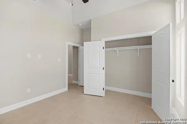 $2,700 | 406 Park Circle, Hondo, TX 78861