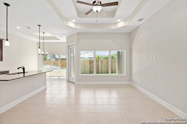 $2,700 | 406 Park Circle, Hondo, TX 78861