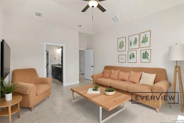 $2,700 | 406 Park Circle, Hondo, TX 78861