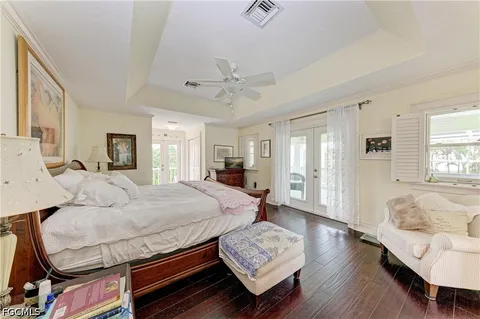 $1,749,000 | 793 Jungle Queen Way, Longboat Key, FL 34228
