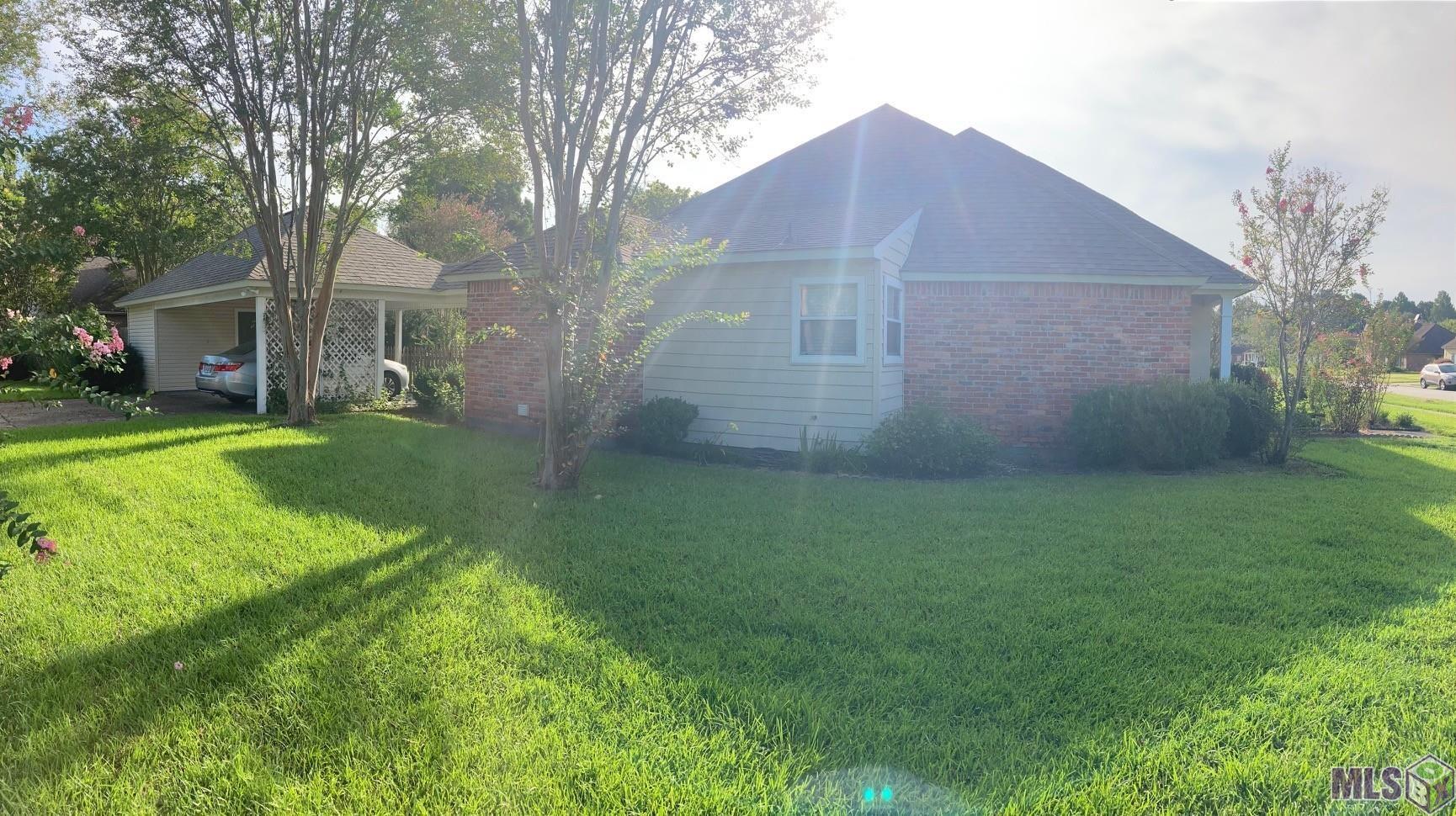 5242 Rivermeadow Drive Baton Rouge, LA 70820 - Photo 2 of 17