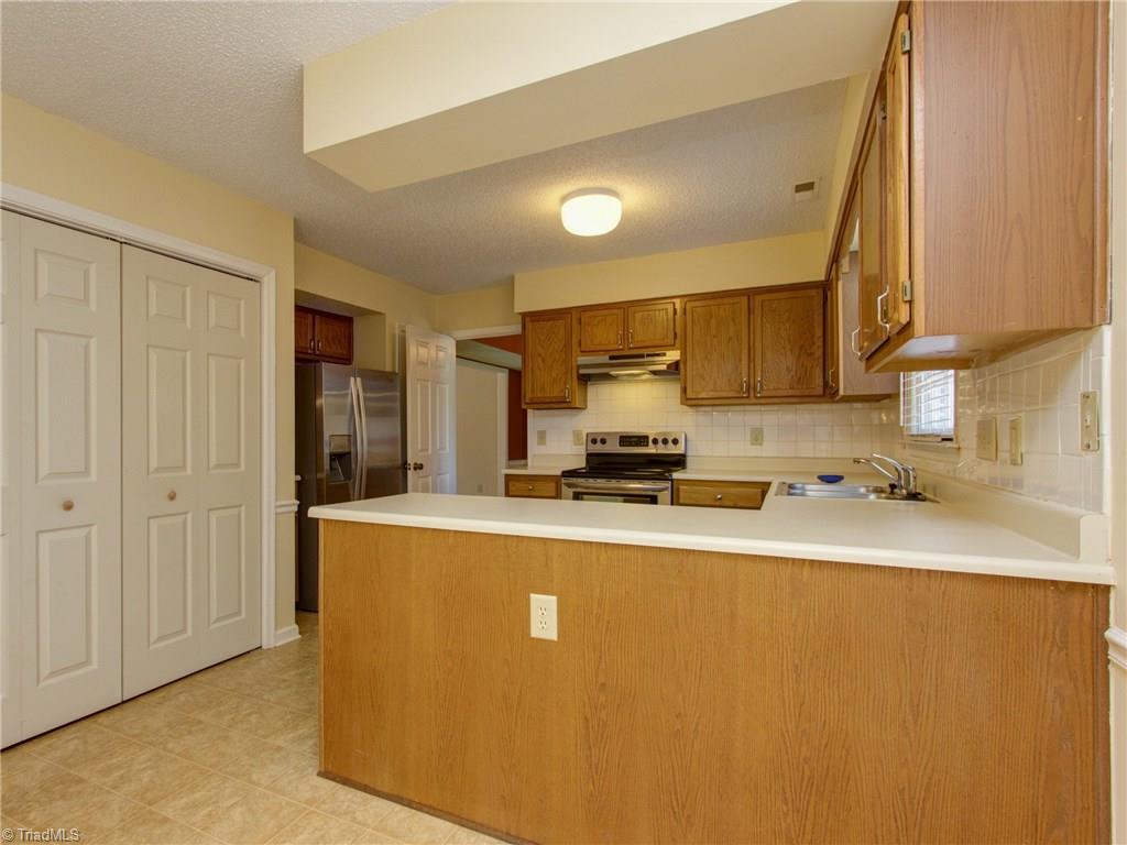 5806 Running Ridge Road Greensboro, NC 27407 - Photo 14 of 29 Gallery Image 14