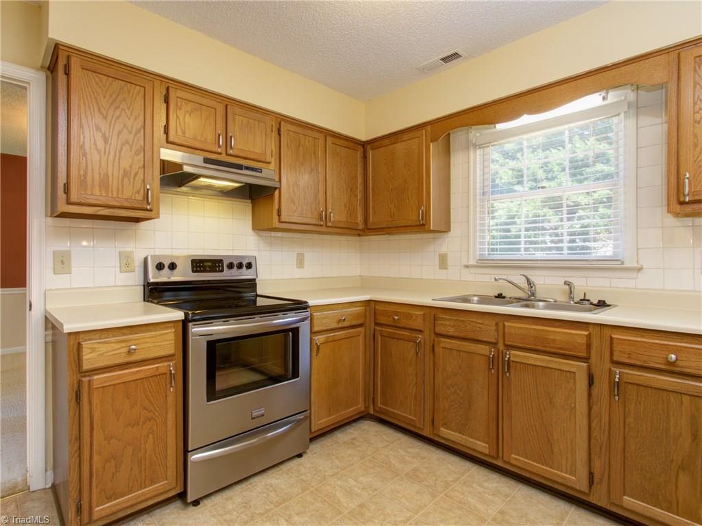 5806 Running Ridge Road Greensboro, NC 27407 - Photo 15 of 29 Gallery Image 15