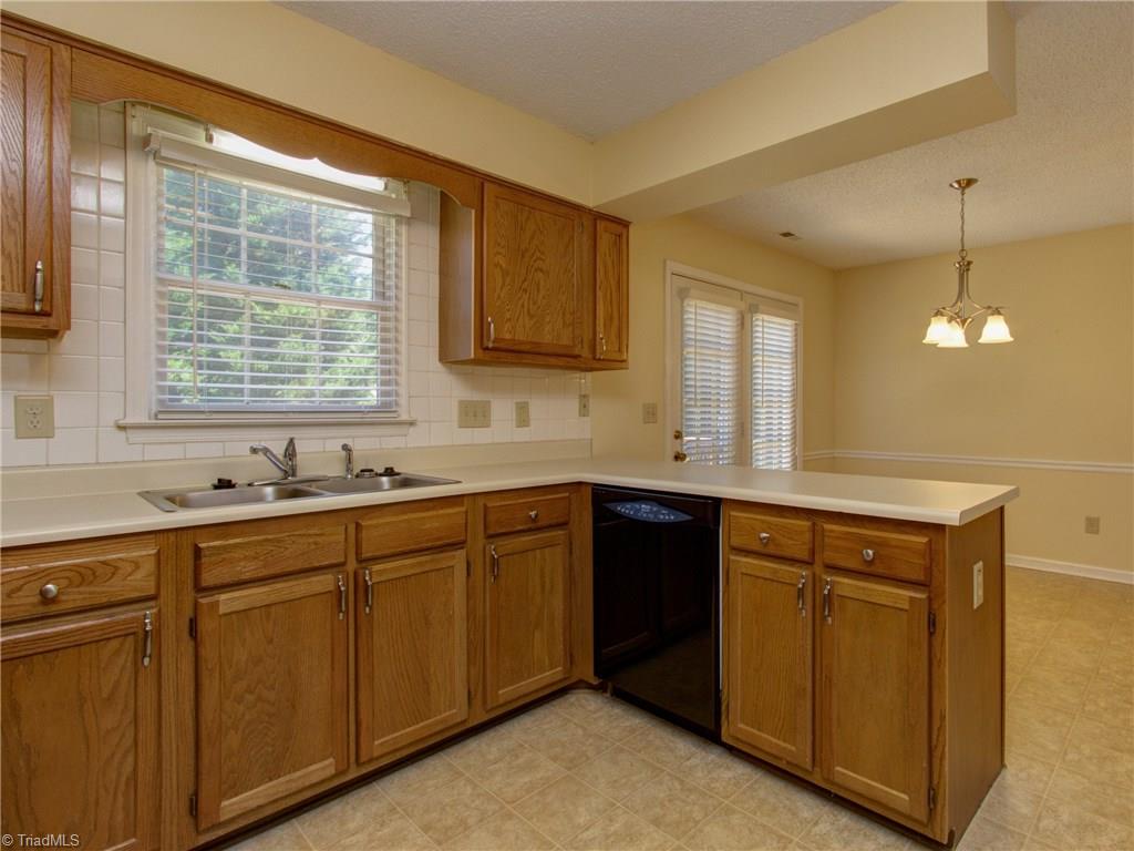 5806 Running Ridge Road Greensboro, NC 27407 - Photo 16 of 29 Gallery Image 16