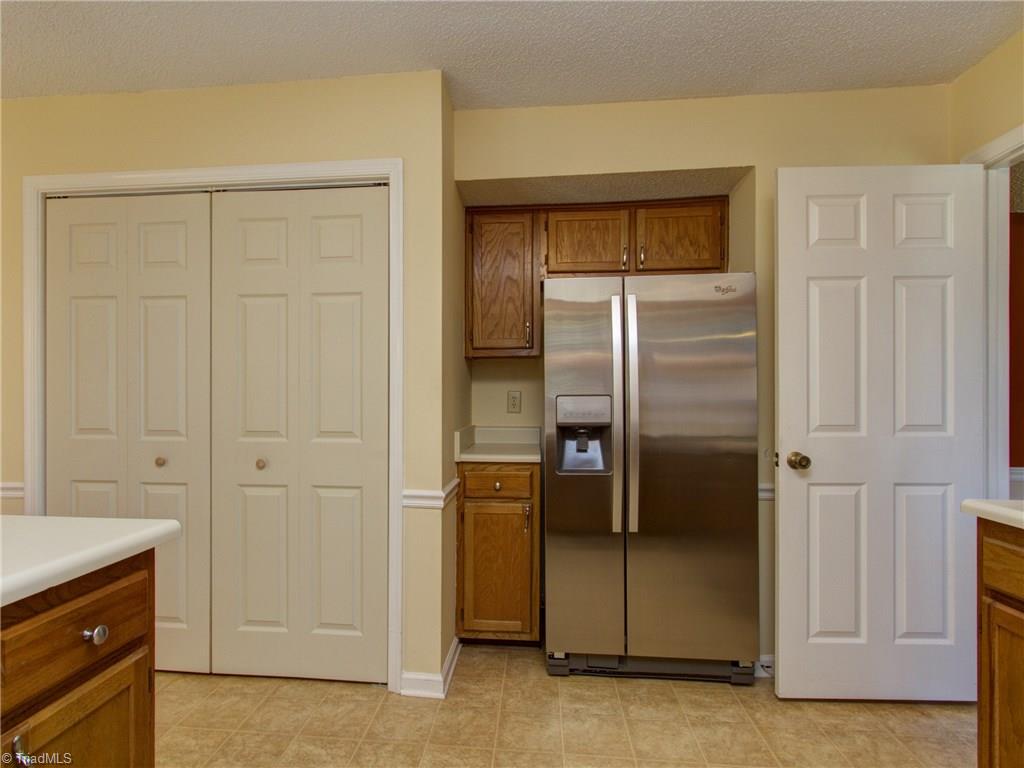 5806 Running Ridge Road Greensboro, NC 27407 - Photo 17 of 29 Gallery Image 17