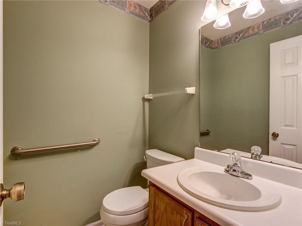 5806 Running Ridge Road Greensboro, NC 27407 - Photo 18 of 29 Gallery Image 18
