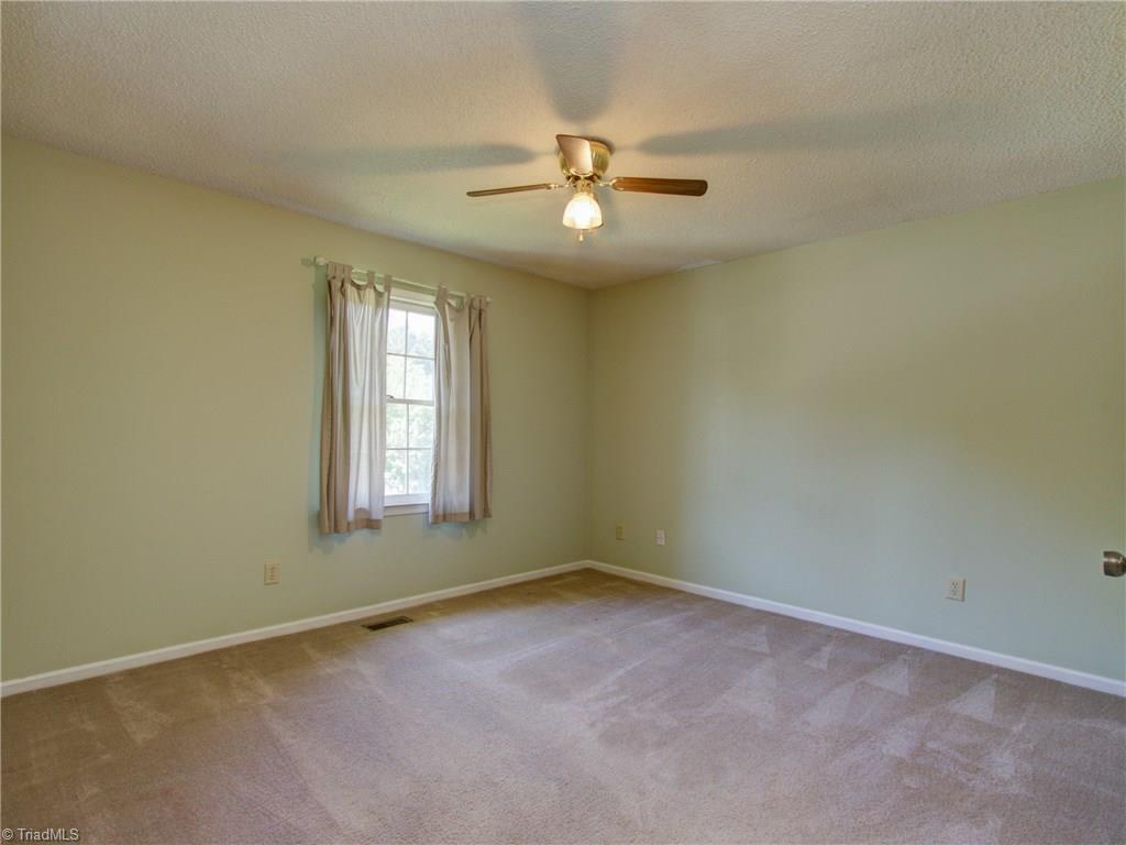 5806 Running Ridge Road Greensboro, NC 27407 - Photo 24 of 29 Gallery Image 24