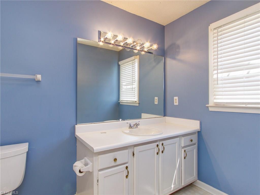 5806 Running Ridge Road Greensboro, NC 27407 - Photo 26 of 29 Gallery Image 26