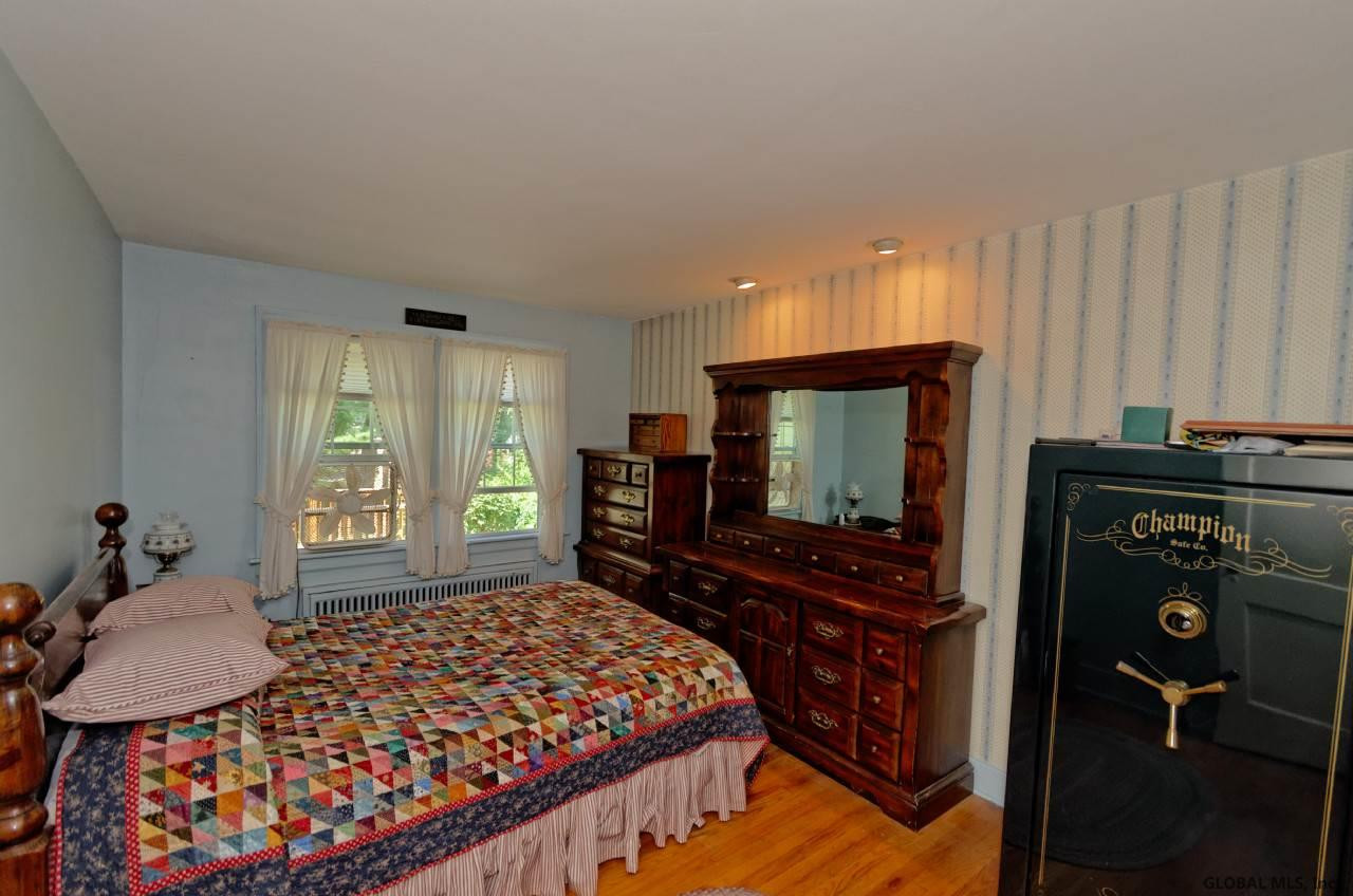 8 Oxford Road Albany, NY 12203 - Photo 8 of 22 Photo 8